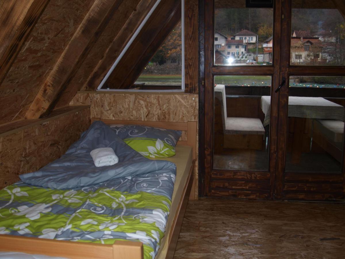 Alfa Apartamento Kulen Vakuf Exterior foto
