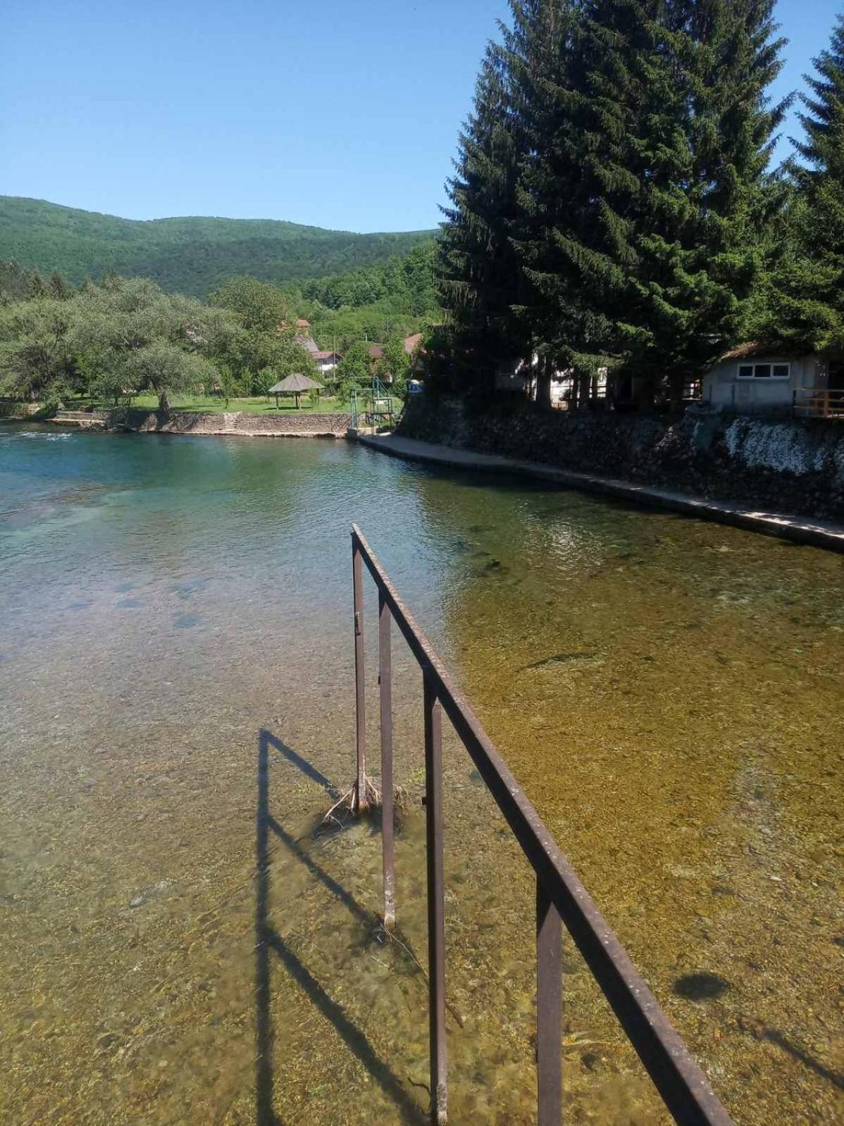 Alfa Apartamento Kulen Vakuf Quarto foto